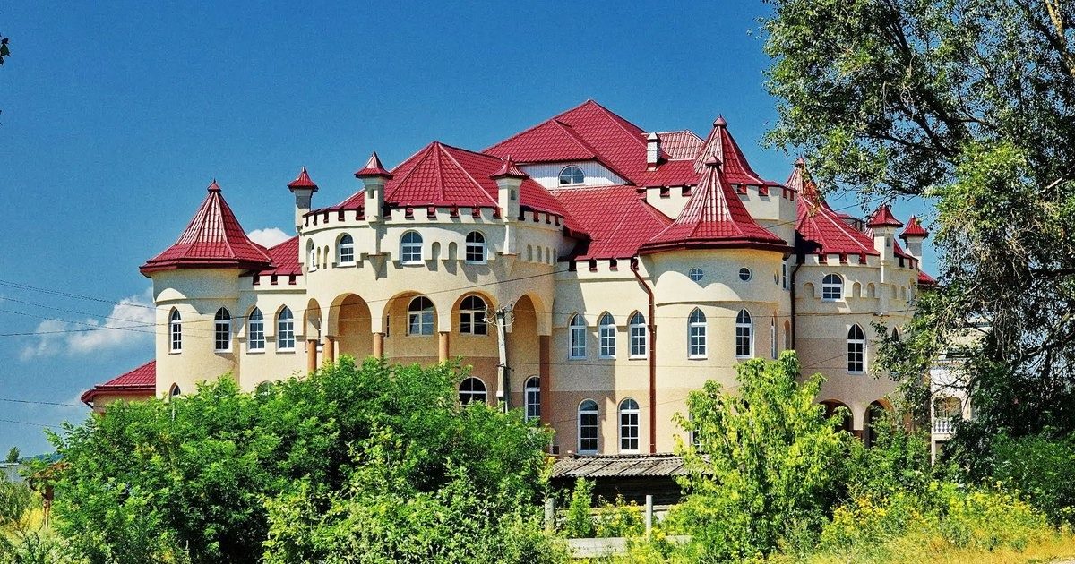 Как выглядит самое богатое село Украины: каждый дом – дворец ➤ Prozoro.net.ua