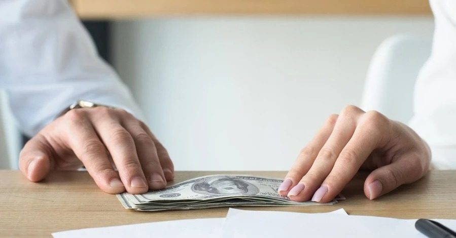 Украина заметно побеждает в борьбе с коррупцией: появился рейтинг