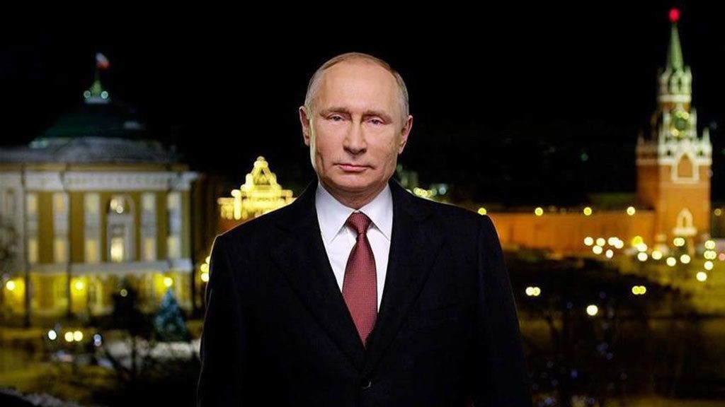У Путіна під час звернення підборіддя “відклеїлося” (відео)