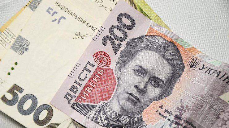 Части украинцев выплатят до 10 тысяч