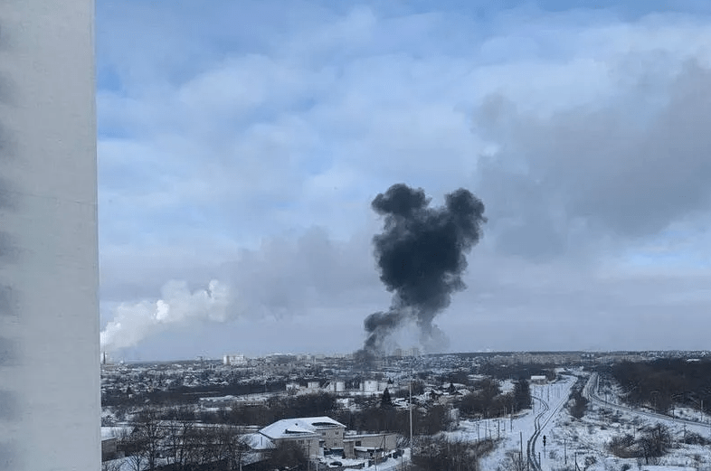 У двох російських областях – нові вибухи: під ударом була нафтобаза (фото) ➤ Prozoro.net.ua