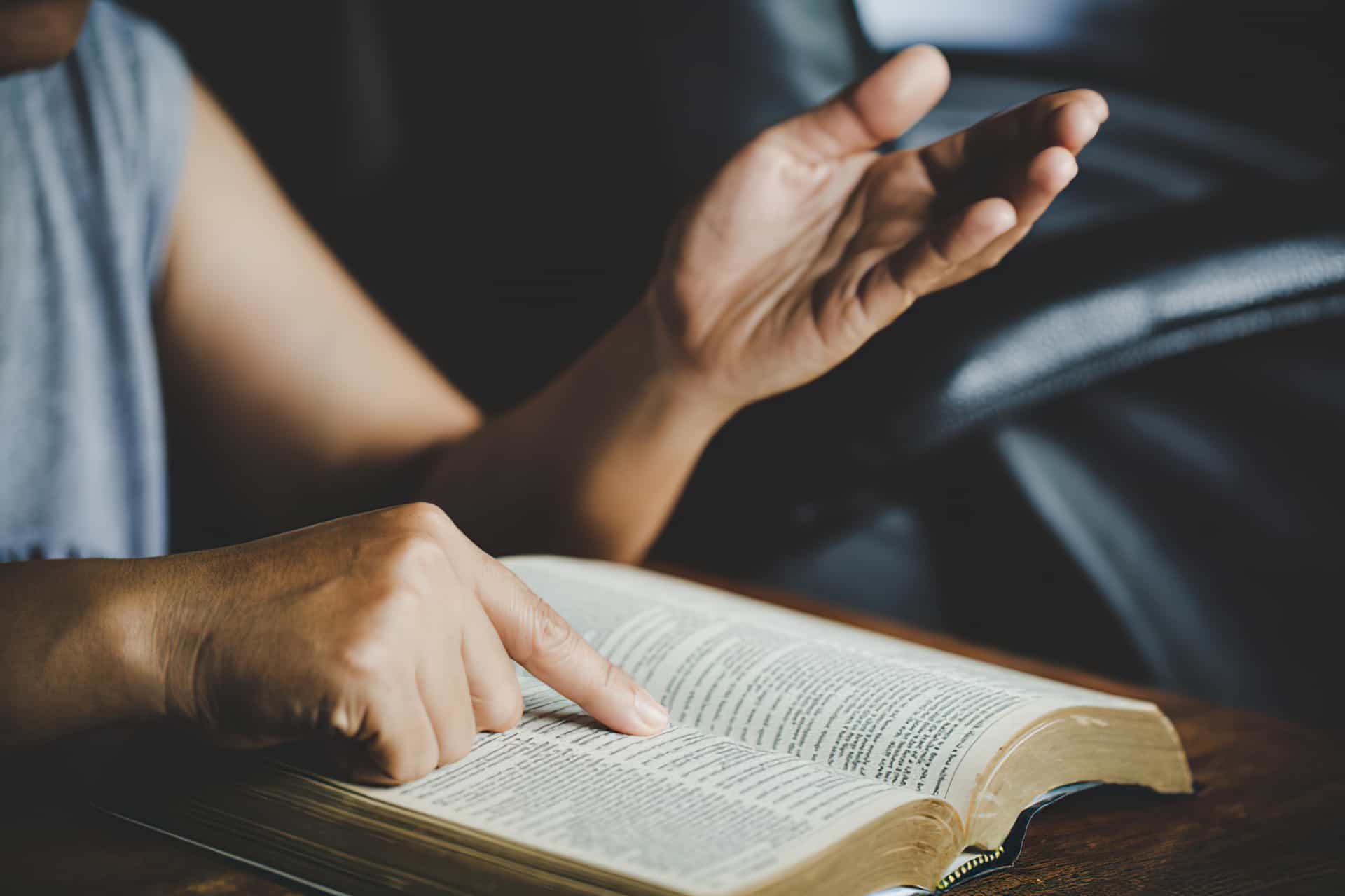10 запрещенных Библией вещей, которые вы делаете каждый день