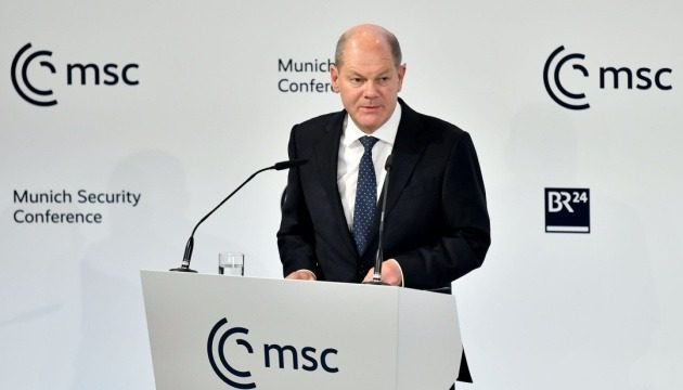 “Мы не хотим войны с РФ”: Шольц выступил на конференции в Мюнхене