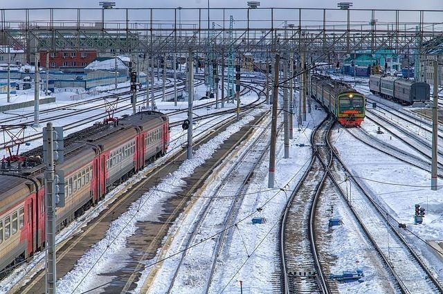 На Донбасі помітили 30-кілометровий потяг із двох тисяч вагонів