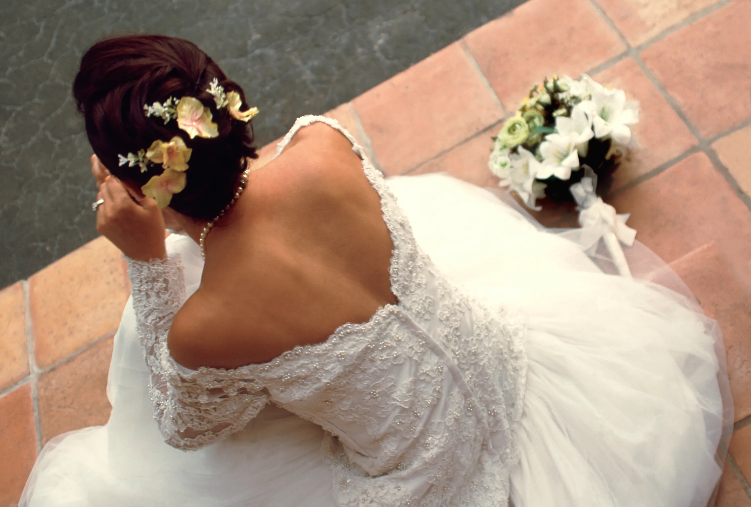 Просто на весіллі наречений показав ролик, на якому кохана зраджує з чоловіком сестри ➤ Prozoro.net.ua