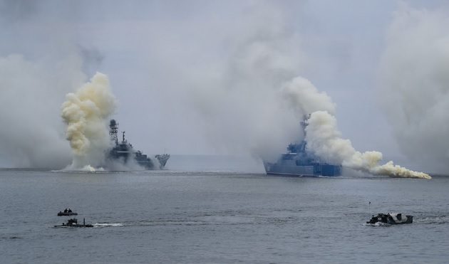 В Азовському морі горіло судно окупантів: є загиблі