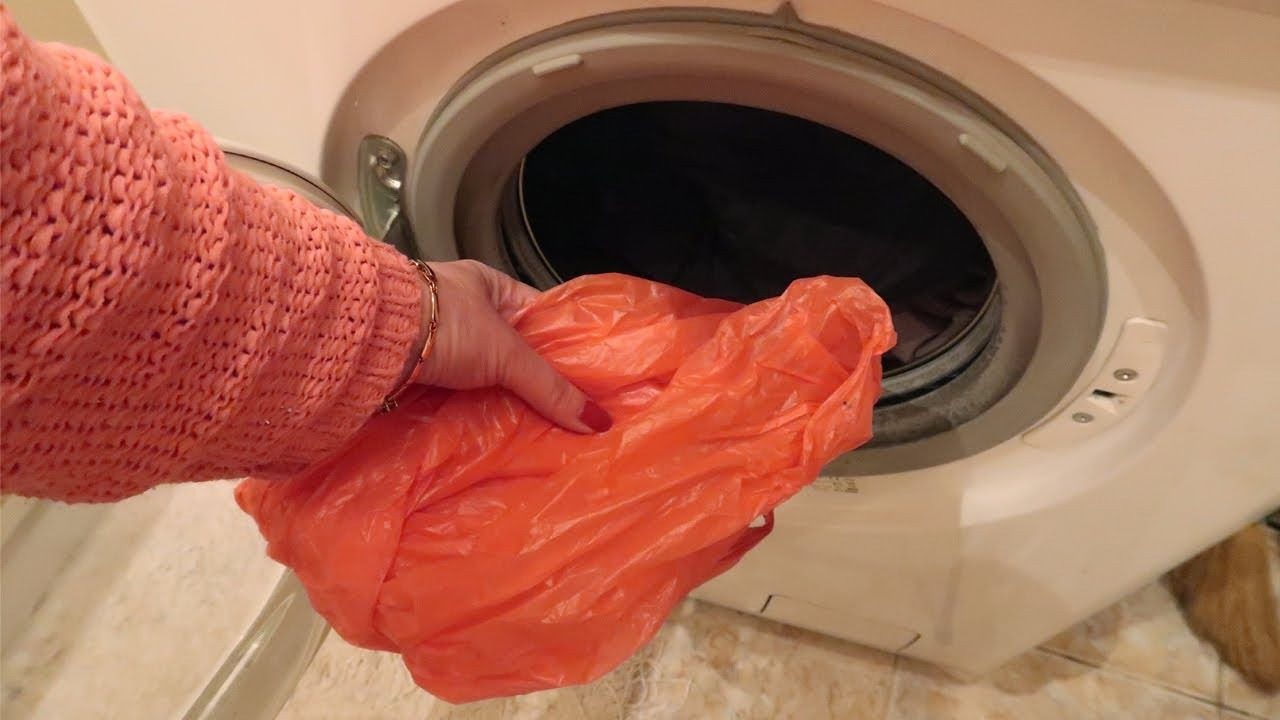 Зачем класть пакет в стиральную машину: бабушкин метод ➤ Prozoro.net.ua