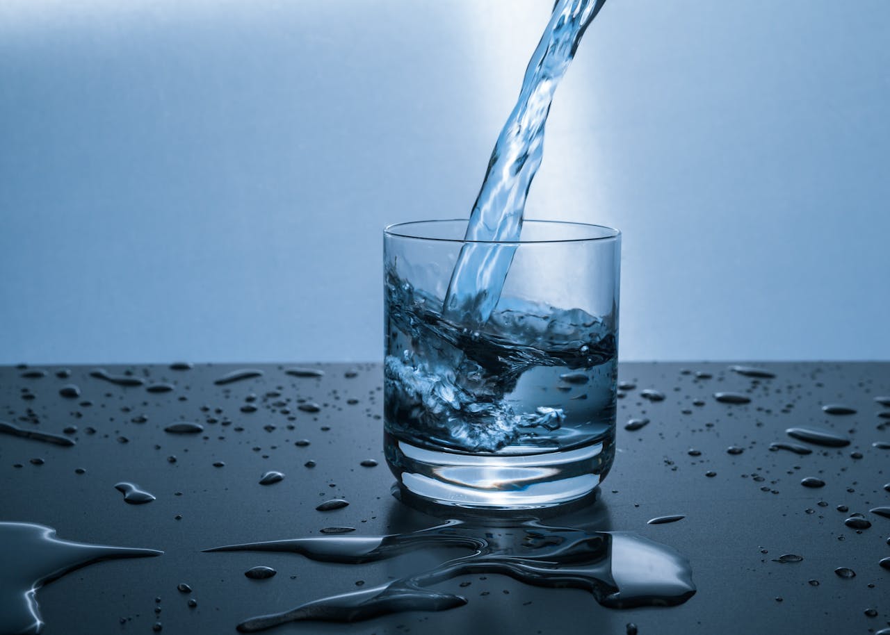 Пьете натощак теплую воду? Вот что с вами будет
