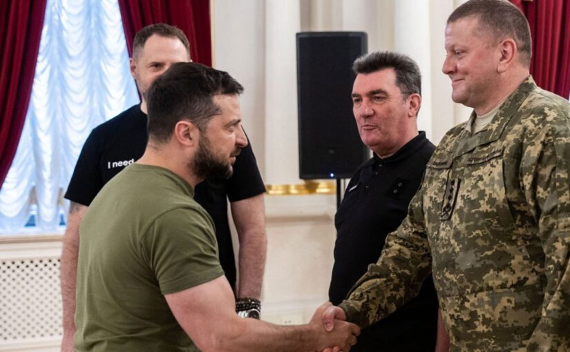 Залужний, Зеленський та Умєров повідомили про зміну керівництва ЗСУ ➤ Prozoro.net.ua