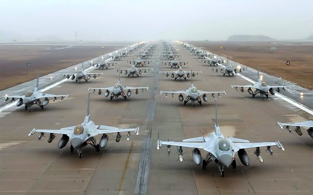 Украинский летчик поражен возможностями F-16