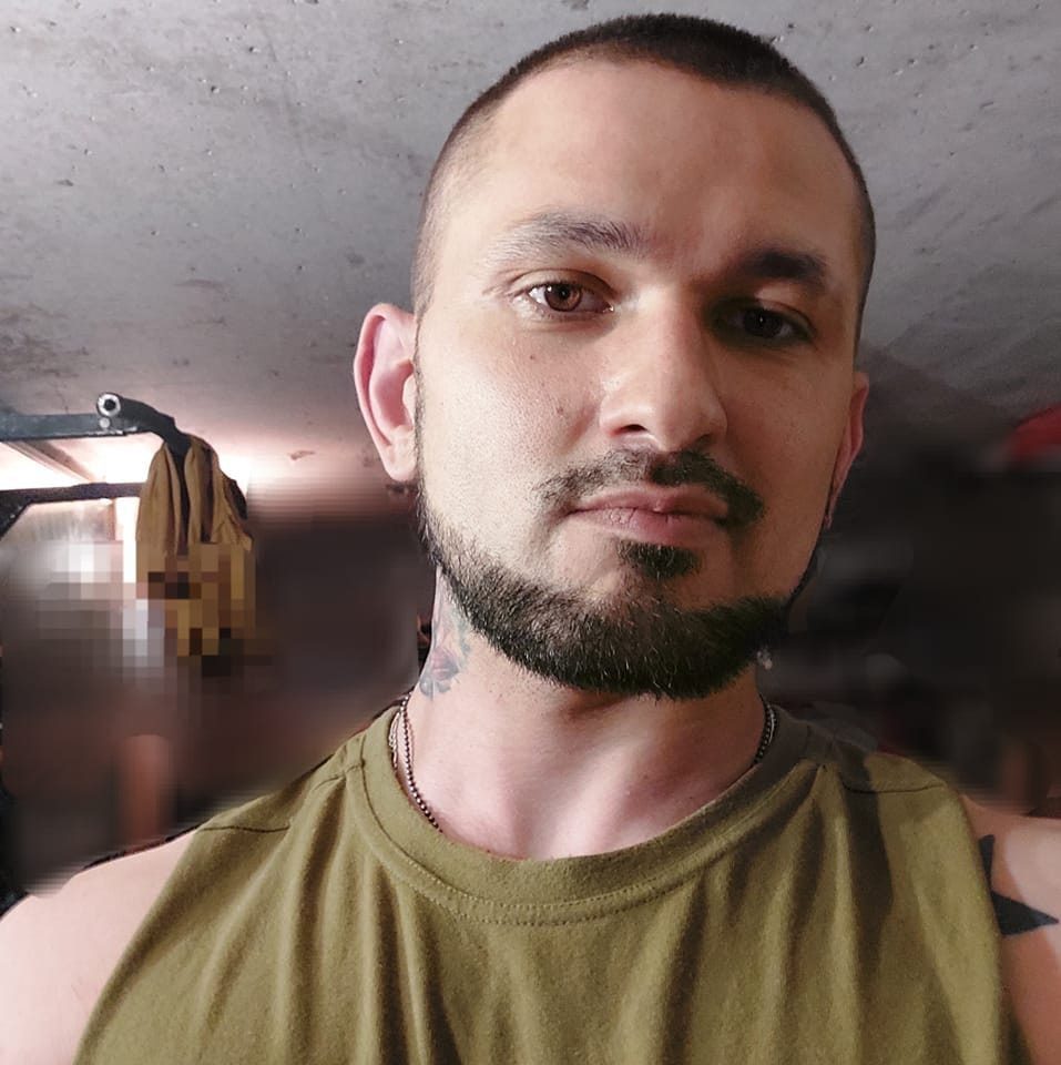 Філарет вирішив забрати нагороду у військового-гея