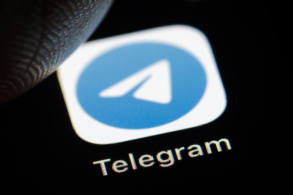Россия массово скупает украинские телеграм-каналы