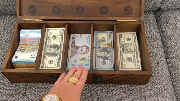 Как хранить купюры, чтобы не испортились: 3 важных правила