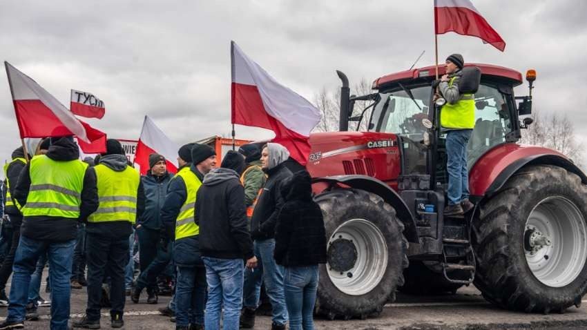 Генконсул Польши во Львове попросила прощения у украинцев