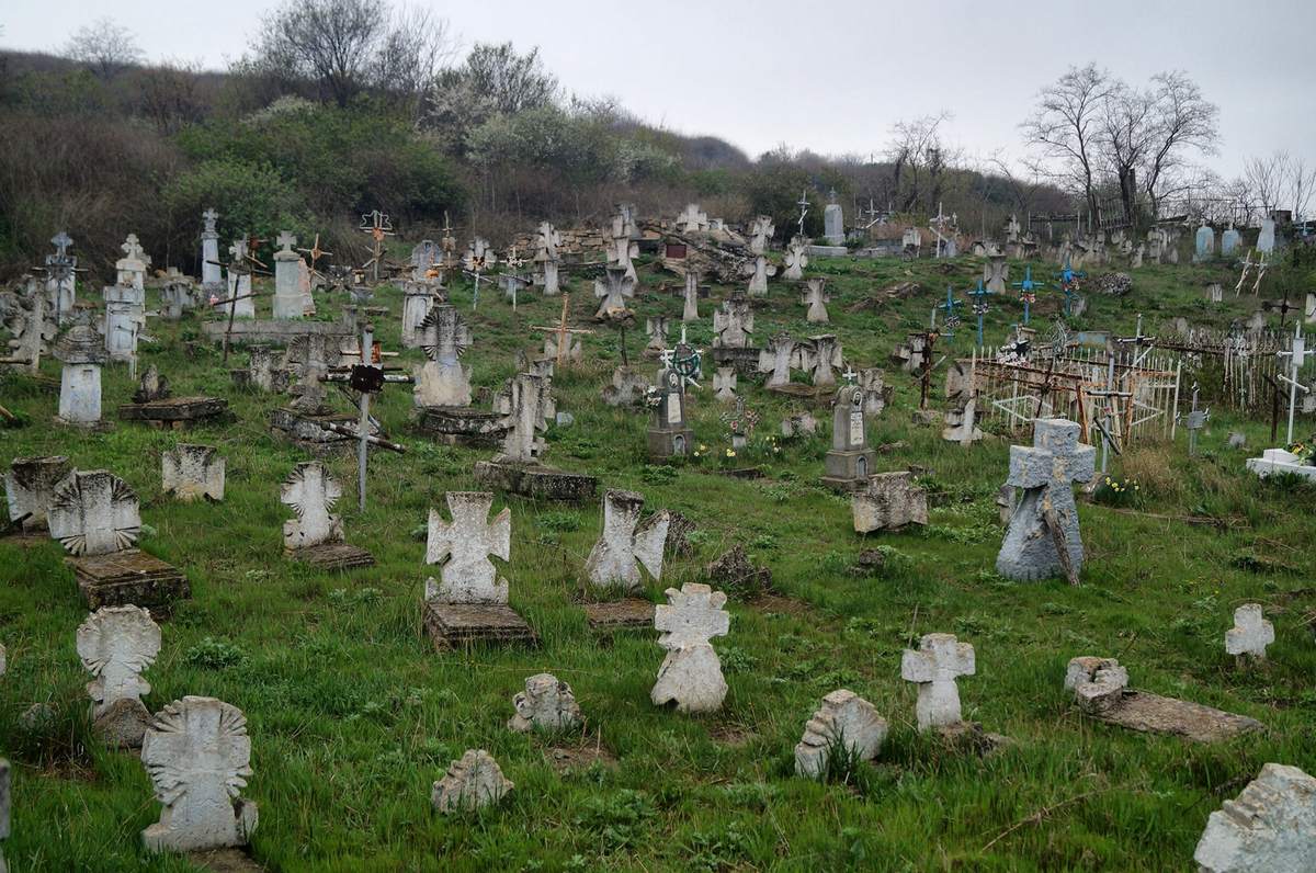 Що не можна робити на цвинтарі, щоб не накликати біду ➤ Prozoro.net.ua