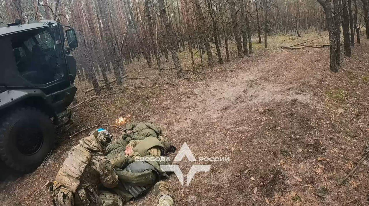 Добровольцы испугали россиян массированным ударом — фото