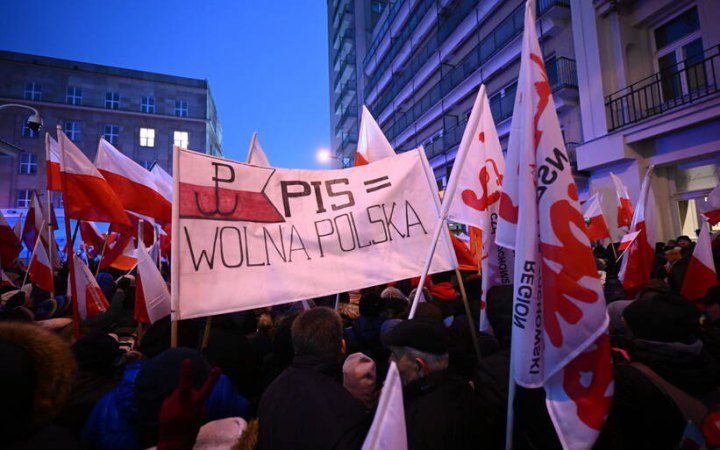 У Варшаві фермери влаштували масову акцію протесту