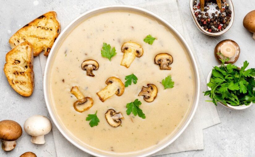 Рецепт грибного супу із курячим філе та сиром ➤ Prozoro.net.ua