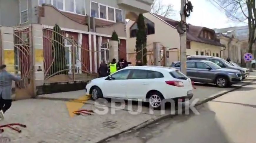У Молдові російське посольство атакували коктейлями Молотова