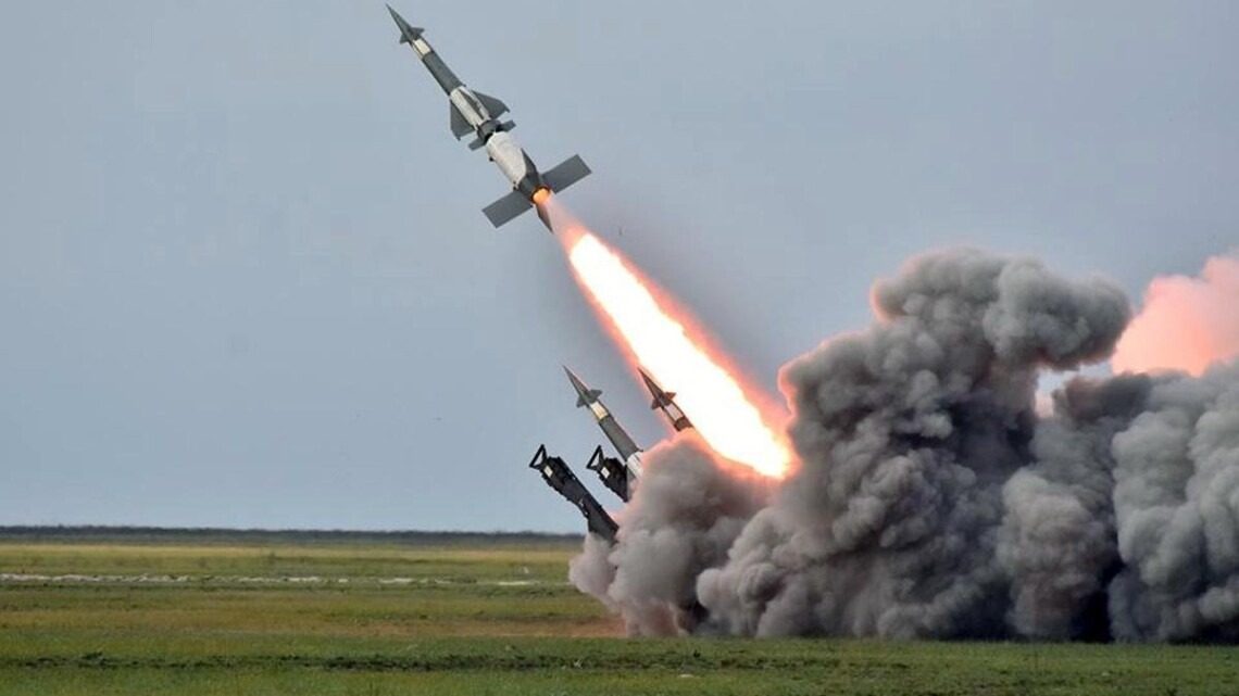 РФ готується до масованого ракетного удару: Жданов назвав дату