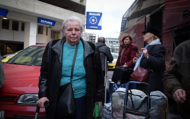 Не залишитись без виплат: що потрібно знати українцям за кордоном