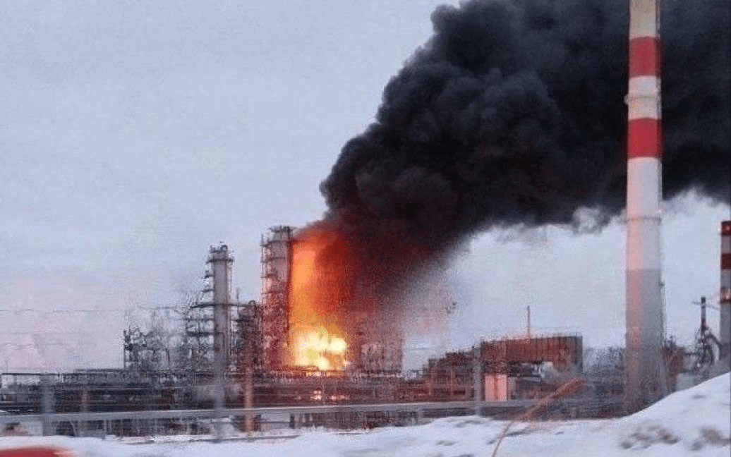 БПЛА атакували одразу дві нафтобази в Росії (фото) ➤ Prozoro.net.ua