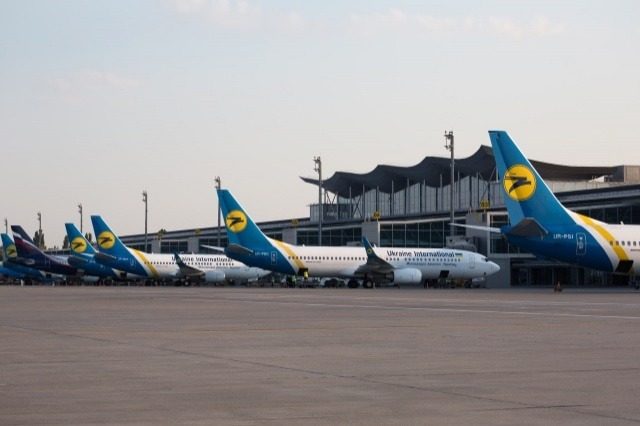 Які аеропорти можуть відкрити в Україні: великі шанси в одного