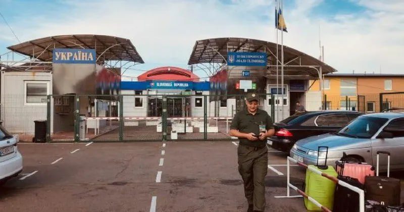 Польские протестующие и полиция останавливают пассажирские автобусы из Украины