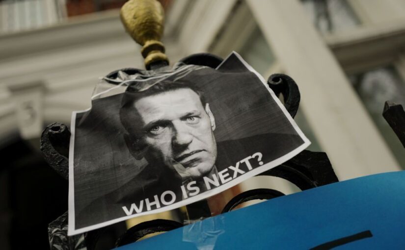 “Это не он”: на похоронах Навального увидели странный момент ➤ Prozoro.net.ua
