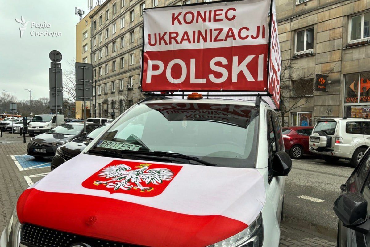 У Варшаві фермери влаштували масову акцію протесту