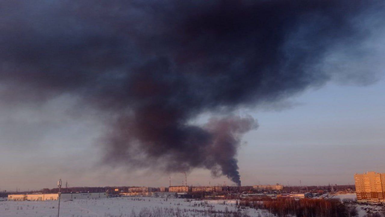 Три московські аеропорти не працюють після нічних вибухів  