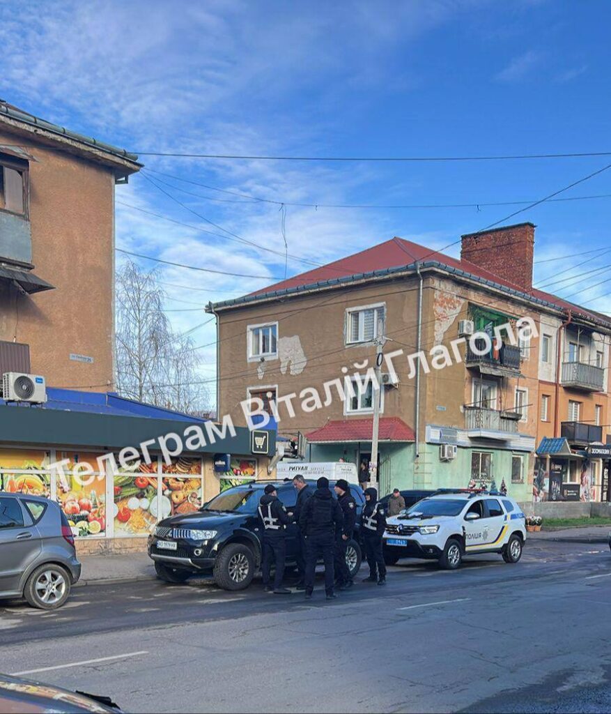Судью, выпустившего на свободу убийцу школьника, поймали пьяным за рулем 4 Судью, выпустившего на свободу убийцу школьника, поймали пьяным за рулем