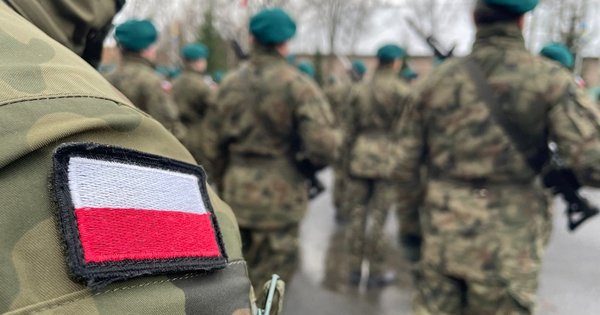 Чи може Польща відправити свої війська до України