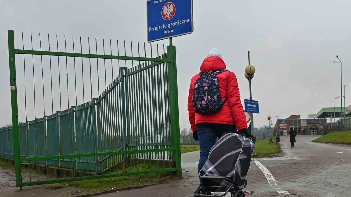 Защита в странах ЕС: откуда массово выезжают украинские беженцы