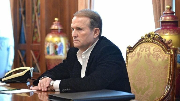 Медведчук подал на Зеленского в суд: вот, что требует