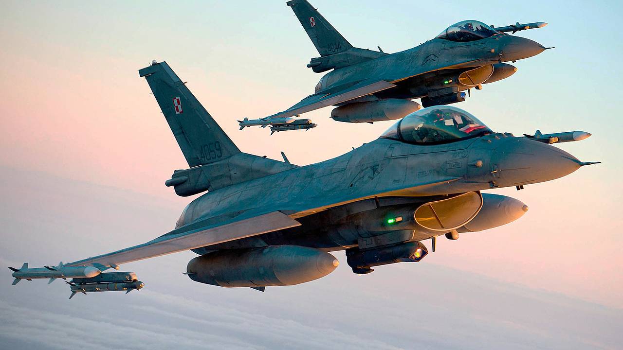 Коли та скільки Україна отримає винищувачів F-16 – NYT ➤ Prozoro.net.ua