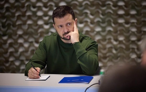 Зеленский уволил двух топ-чиновников Офиса президента