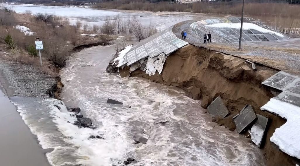 В РФ прорвало еще одну дамбу: вода топит Томск, идет эвакуация ➤ Prozoro.net.ua