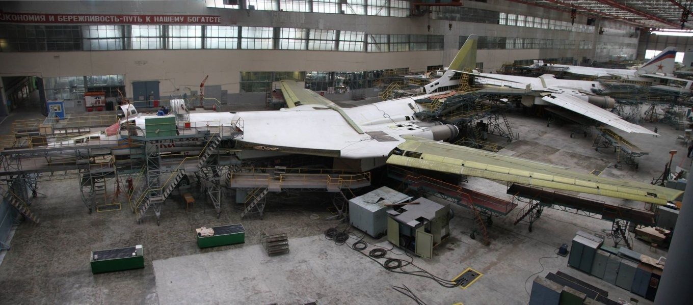 БПЛА атакували завод Ту-160 у Татарстані: працівників евакуювали