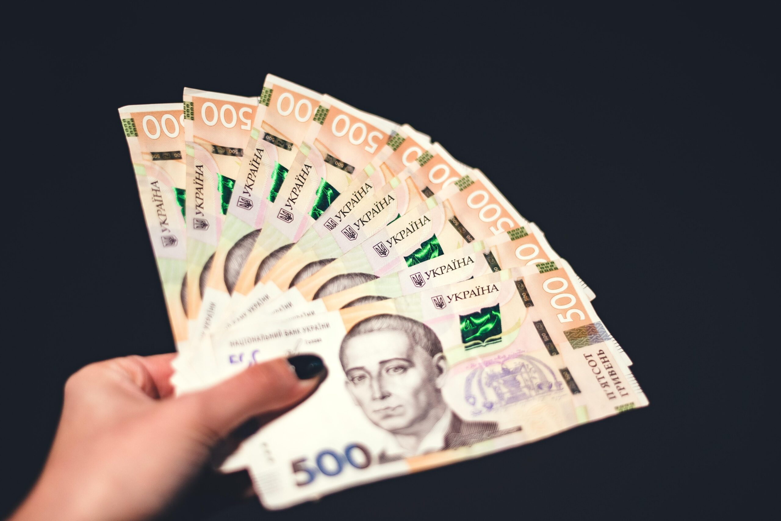Українцям затвердили виплати до Дня Незалежності: хто отримає