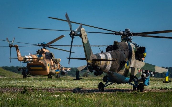 Мальчик встречал вертолет ВСУ с флагом: пилоты его отблагодарили ➤ Prozoro.net.ua