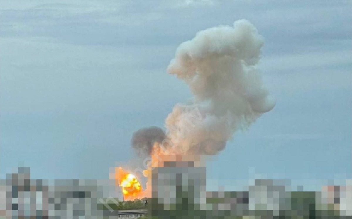 Ракетный удар по Чернигову: момент удара попал на видео