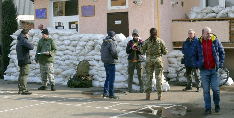 В ВСУ отреагировали на очереди возле ТЦК
