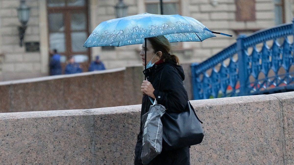 Снежная крупа, мокрый снег и заморозки: Украину накроет непогода