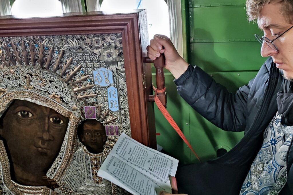 В России пытаются остановить потоп молитвами 5 В России пытаются остановить потоп молитвами