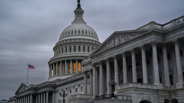 Голливудские звезды коллективным письмом призвали США немедленно помочь Украине