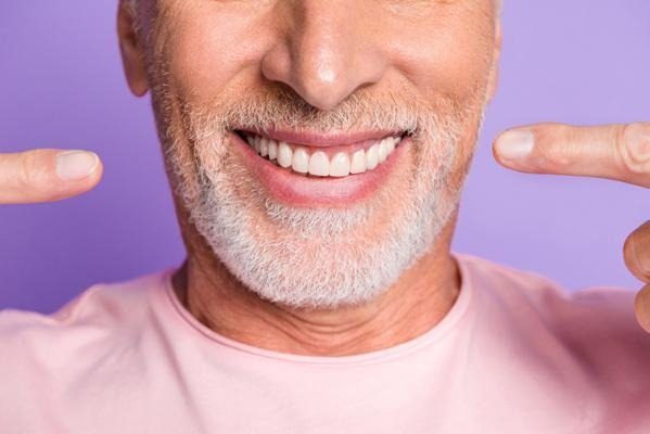 Как чистка зубов помогает выявить деменцию