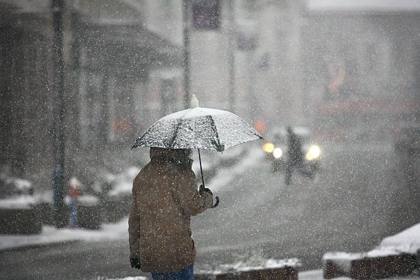 Снежная крупа, мокрый снег и заморозки: Украину накроет непогода