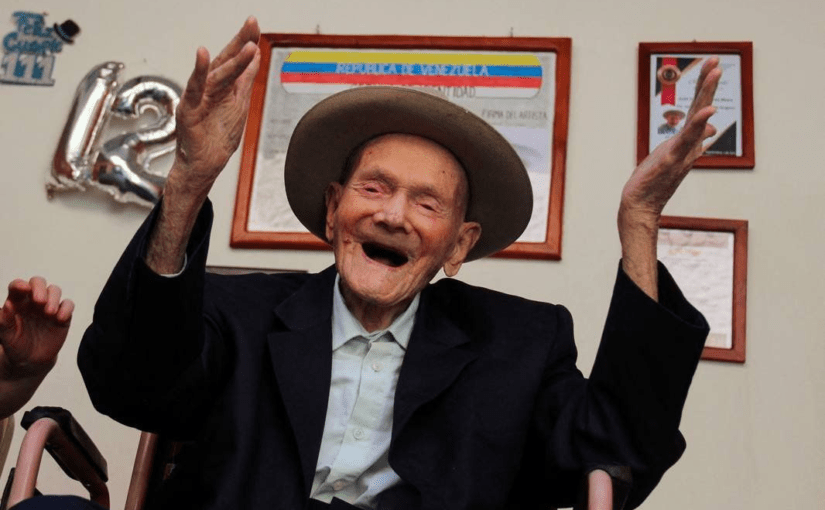 Помер найстаріший чоловік у світі: скільки років він прожив і який його секрет довголіття ➤ Prozoro.net.ua