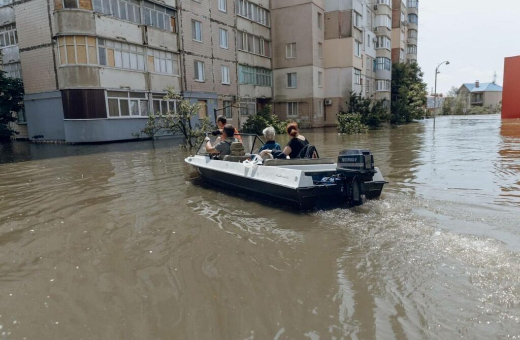 Оренбург идет на дно: уровень воды в городе РФ достиг 10 метров